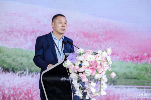 中国身体皮肤护理白皮书（2025）》开创护肤新篇AG真人试玩平台心聚花开15载 半亩花田发布《(图2)